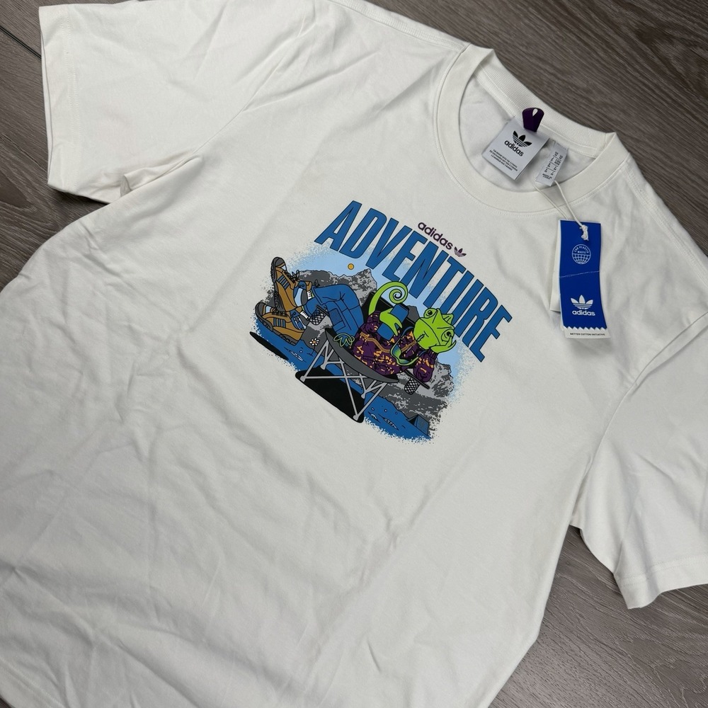 Adidas Men's Adventure Short Sleeve Chameleon Graphic Print Tee White Medium New